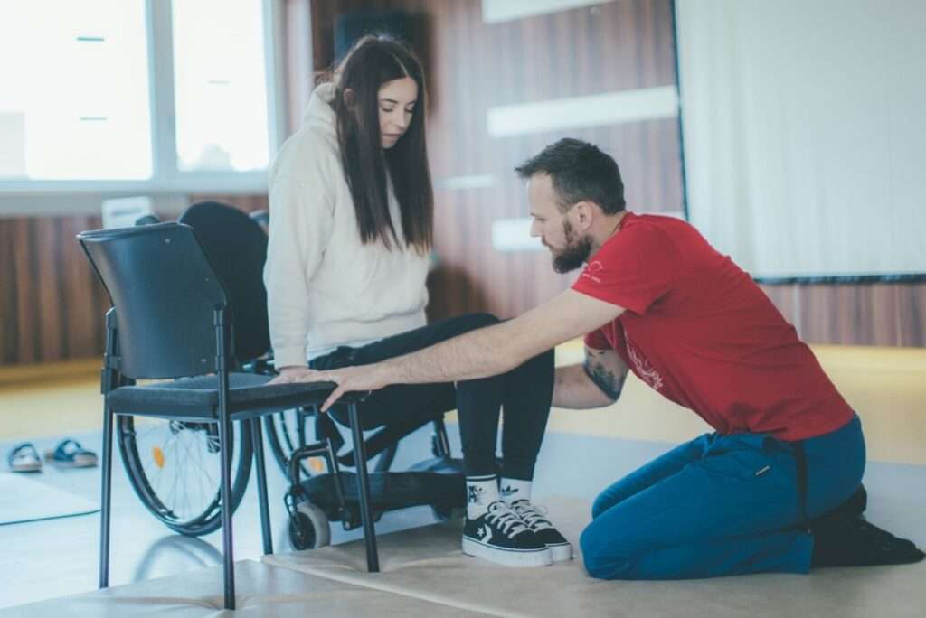 Sazka, Allwyn, centrum Paraple, chraritativní los