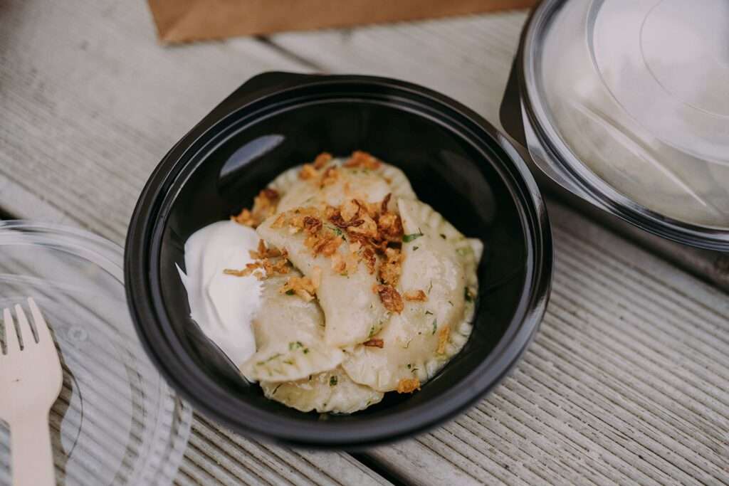 Vyshyvanka Day 2025, Praha, Dětské sbory, kytary, ukrajinské reggae