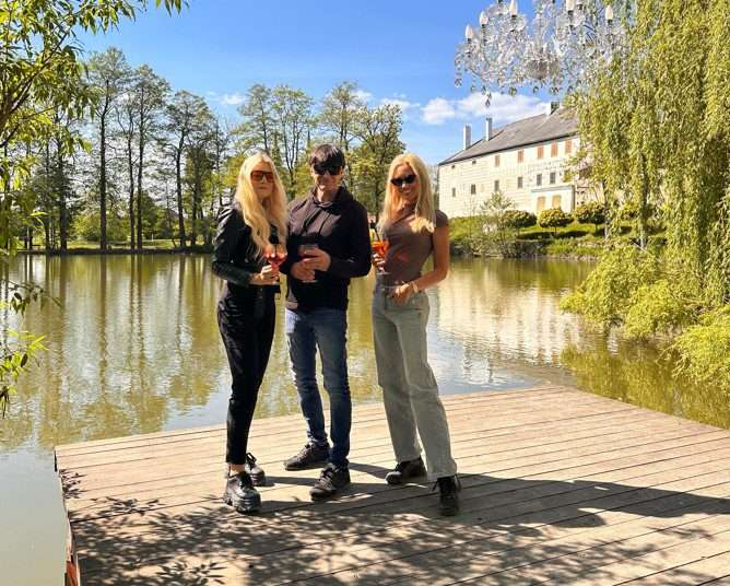 Zdeněk Podhůrský, Chateau Orlice, životní styl