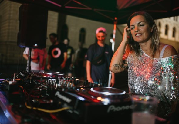 plzeňský Lokál Pod Divadlem, Plzeň, Support your lokál deejays