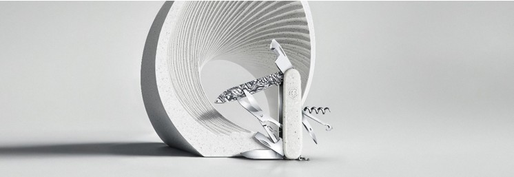 Prémiový, Limitovaný, Elegantní, Vynalézavost, snaha, dokonalost, Special Companion Damast 2025