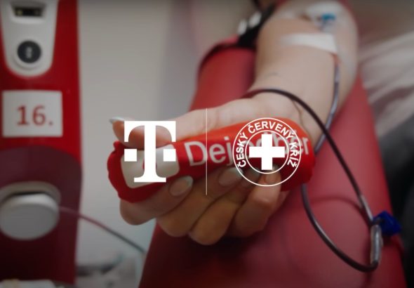 Dej odběr, T-Mobile, Lucie Minářová, Červený kříž