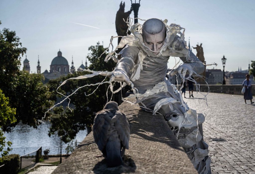 Michiel Tange van Leeuwen, mimozemšťan, Praha