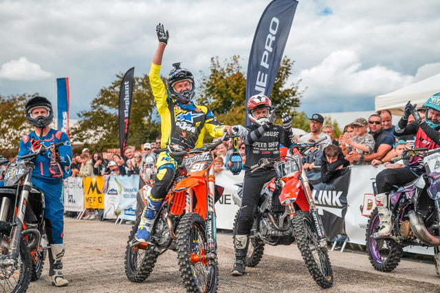 Pilníkovo pozdní odpoledne, Petr „Pilník“ Pilát,