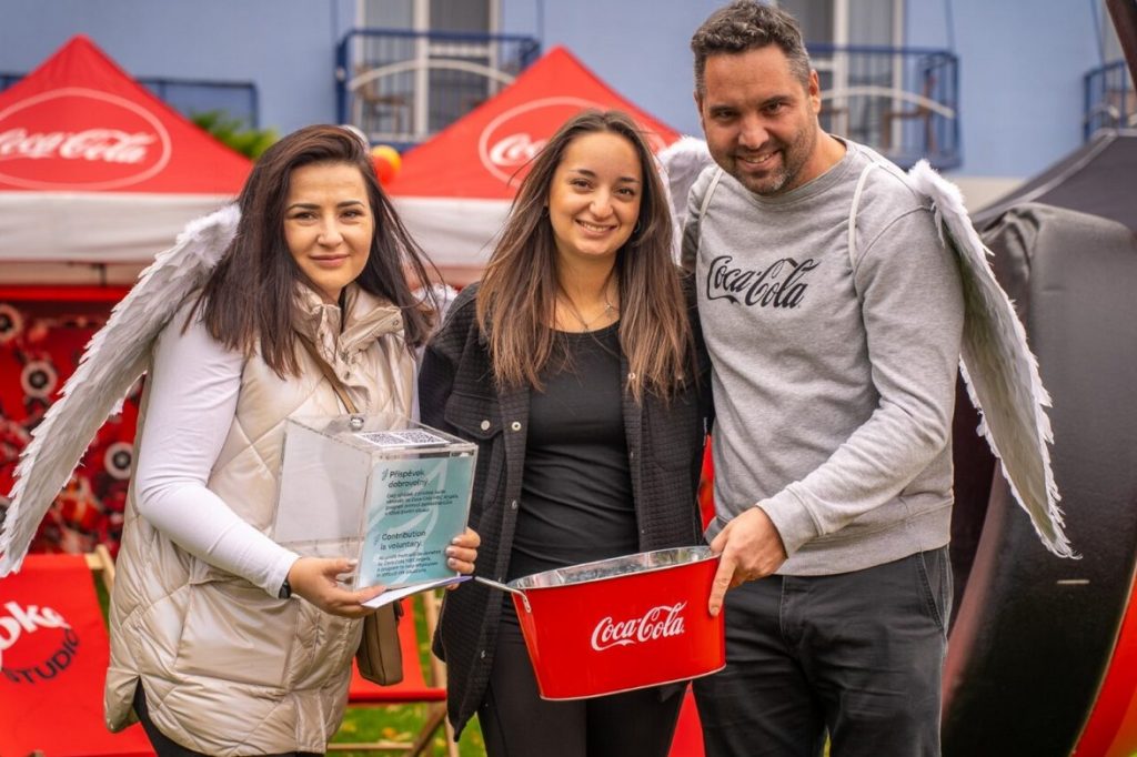 Coca-Cola, zprávy, životní styl, Slovenský Červený kříž, Dimo Dimov,