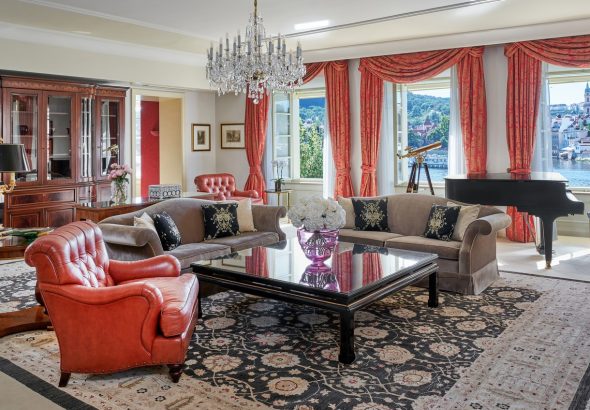 Four Seasons Hotel Prague , Dan Brownem,