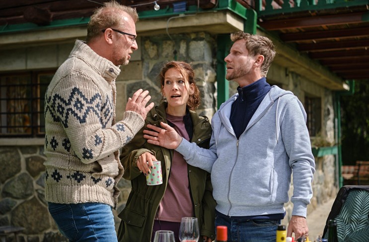 NĚCO ZA NĚCO, film, kultura, černá komedie, Anna Polívková, Martin Pechlát, Jaromír Nosek, Barbora Seidlová