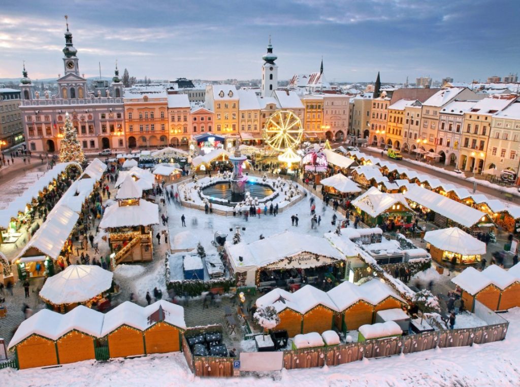 Vánoční čas na jihu Čech, Pohádková kovárna, koncerty, řemeslný trh, vyřezávaný betlém, zvonička, fotokoutek