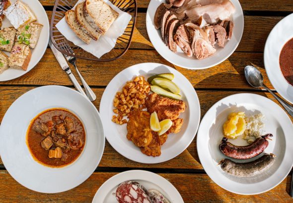 Lokál, zabijačka, restaurace