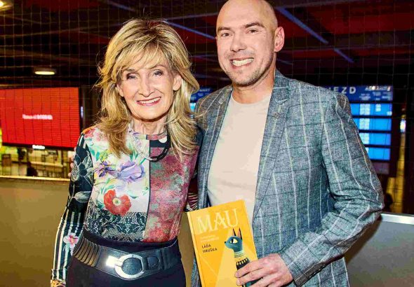 MAU – Kočka, která zkrotila lidi, Láďa Hruška , kniha, kultura, moderátor, autor lidových vychytávek, televizní osobnost, Albatros Media, Jiřina Bohdalová , Zuzana Bubílková