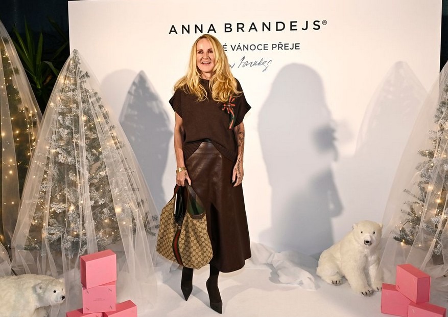 ANNA BRANDEJS, Vánoce, Tony's Café,