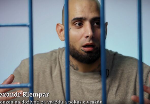 Ubodal matku svého syna, TV Prima, Streamovací platforma prima+, Za mřížemi