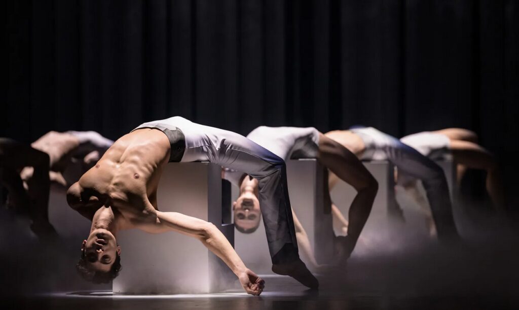 Avant-Garde , divadlo, kultura