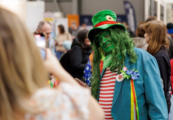 HOLIDAY WORLD & REGION WORLD