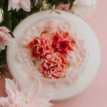 SOJKA, Květy ve váze , svíčka