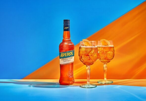 Aperol, svěží design, láhev,