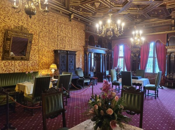 Hrady, zámky, návštěvní doba, Grabštejn, Sychrov, Zákupy, Litice, Slatiňany, Hrádek u Nechanic, Ratibořice, Opočno