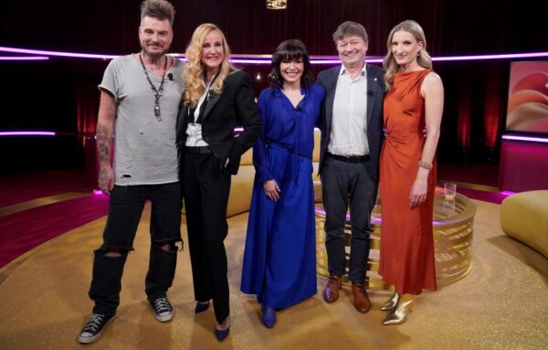 U Adely , Prima, Karel Janák, Vendula Pizingerová, Vojta Kotek, Vendula Pizingerová