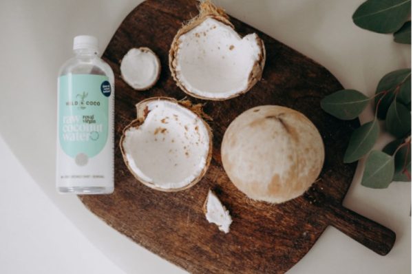 Panenskou kokosovou vodu , Wild & Coco