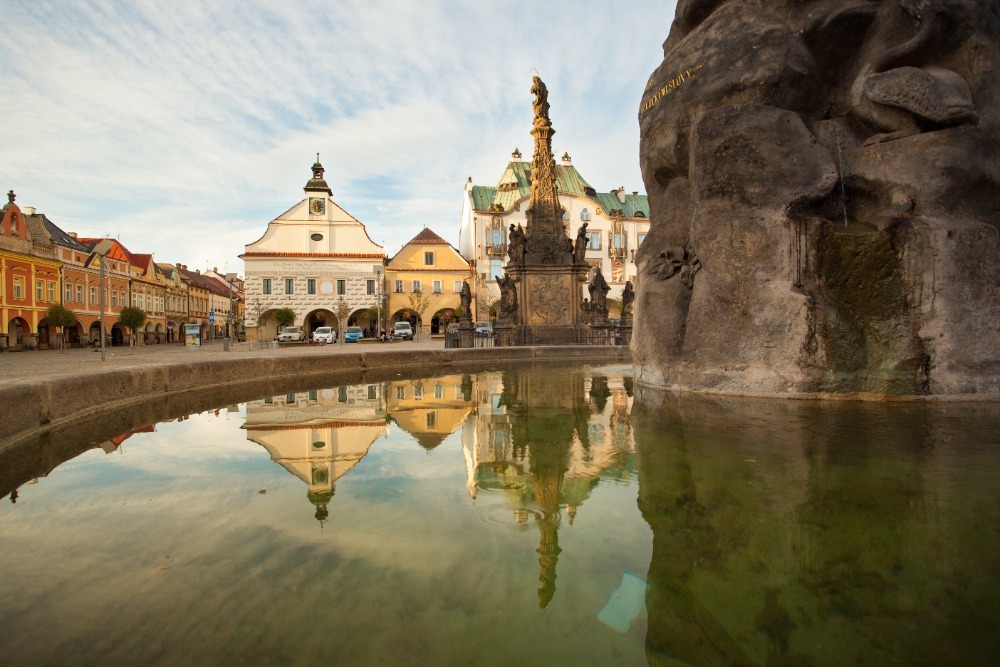 Dvůr Králové nad Labem, cestování