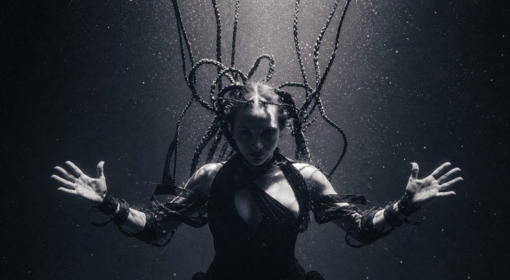 Klara Black , kultura, hudbak
