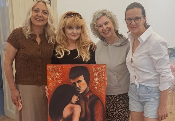Alexandra Hejlová, kultura, obrazy, šperky, Believe Your Dreams