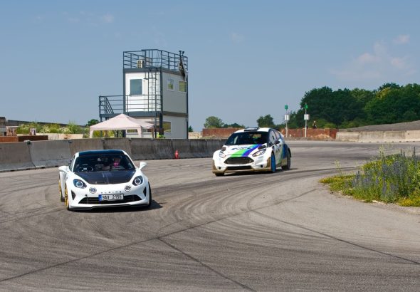 Míra Hanzl , auto, závod, Racing Série,