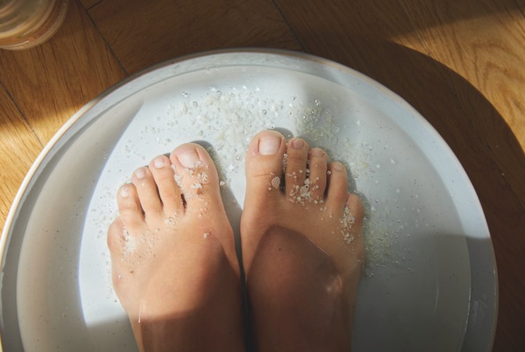 Kneipp, Kneipp Sůl na chodidla s měsíčkem lékařským, Kneipp Regenerační krém na popraskané paty, Kneipp Máslo pro péči o chodidla