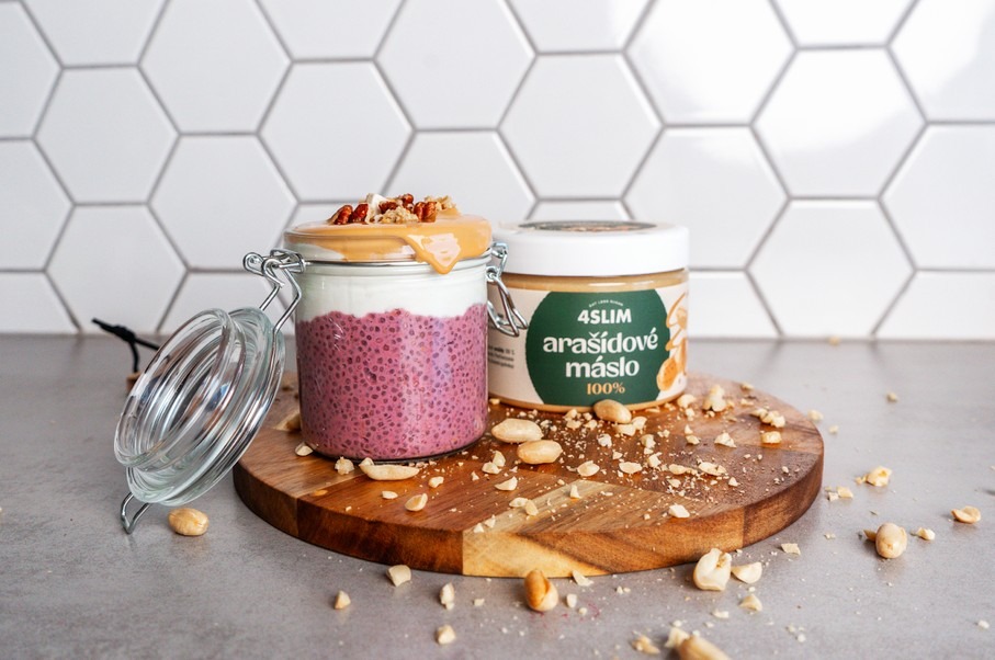 recept, Chia puding s tvarohem, Karamelové snídaňové smoothie, Pečená ovesná kaše s malinami a kokosem