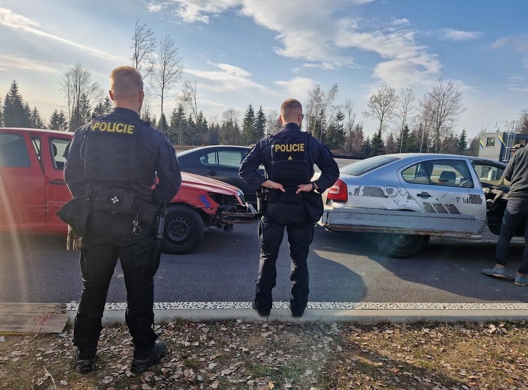 Ve službě, kultura, dokument, Policisté bez příkras, Prima