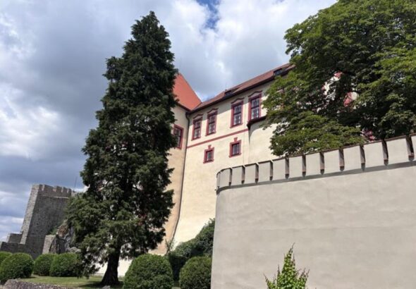 hrad Kámen, cestování, Praga Grand