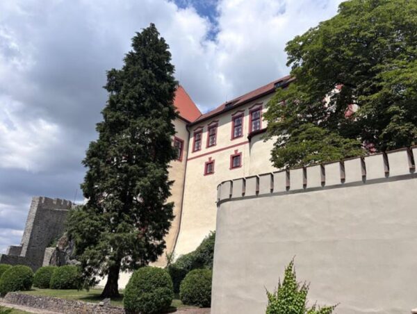 hrad Kámen, cestování, Praga Grand